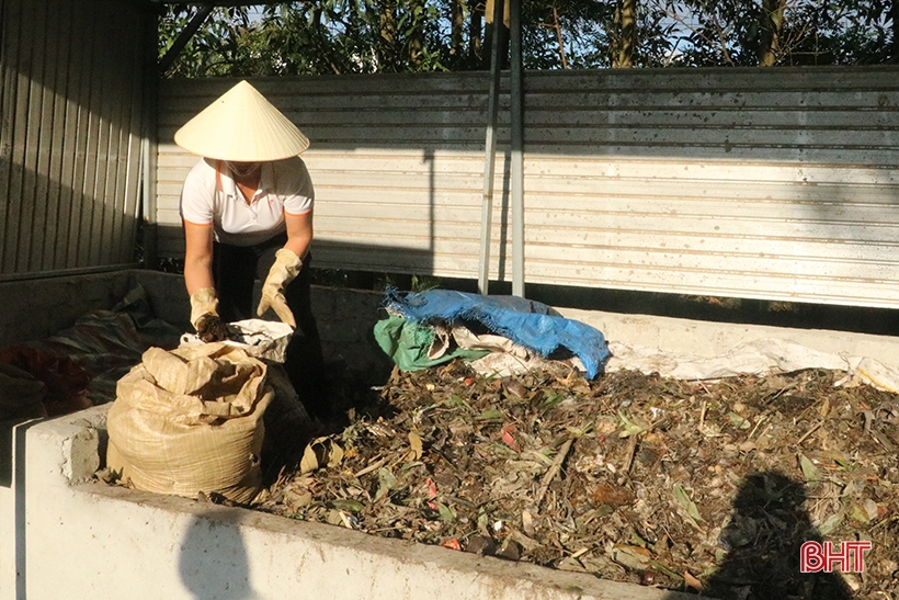 CÁC CHỢ Ở HÀ TĨNH “BIẾN” RÁC THẢI THÀNH PHÂN VI SINH