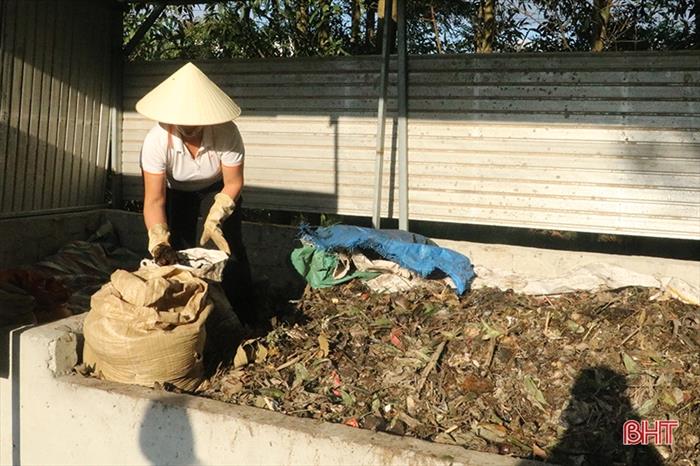 CÁC CHỢ Ở HÀ TĨNH “BIẾN” RÁC THẢI THÀNH PHÂN VI SINH